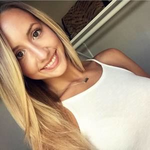 Meet your Posher, Brooke